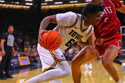 Iowa MBBall vs. Robert Morris 7