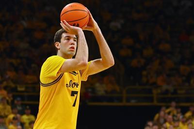 Iowa MBBall vs. Illinois 4