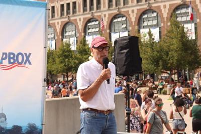 Libertarian wants to repeal income tax, welfare programs, immigration policy