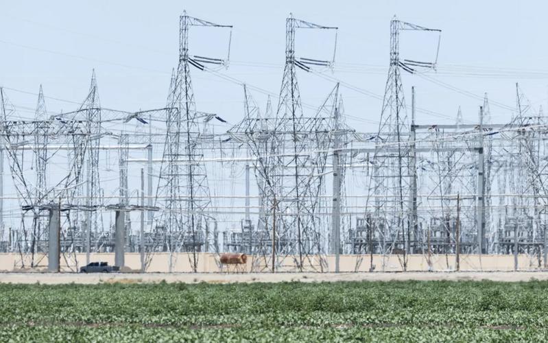 US-NEWS-ENV-CALIF-FARMERS-SOLAR-FILEPIC-3-LA