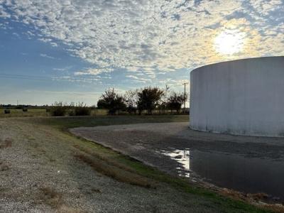 Unknown amount of liquid fertilizer ended up in ditch leading to Mississippi River