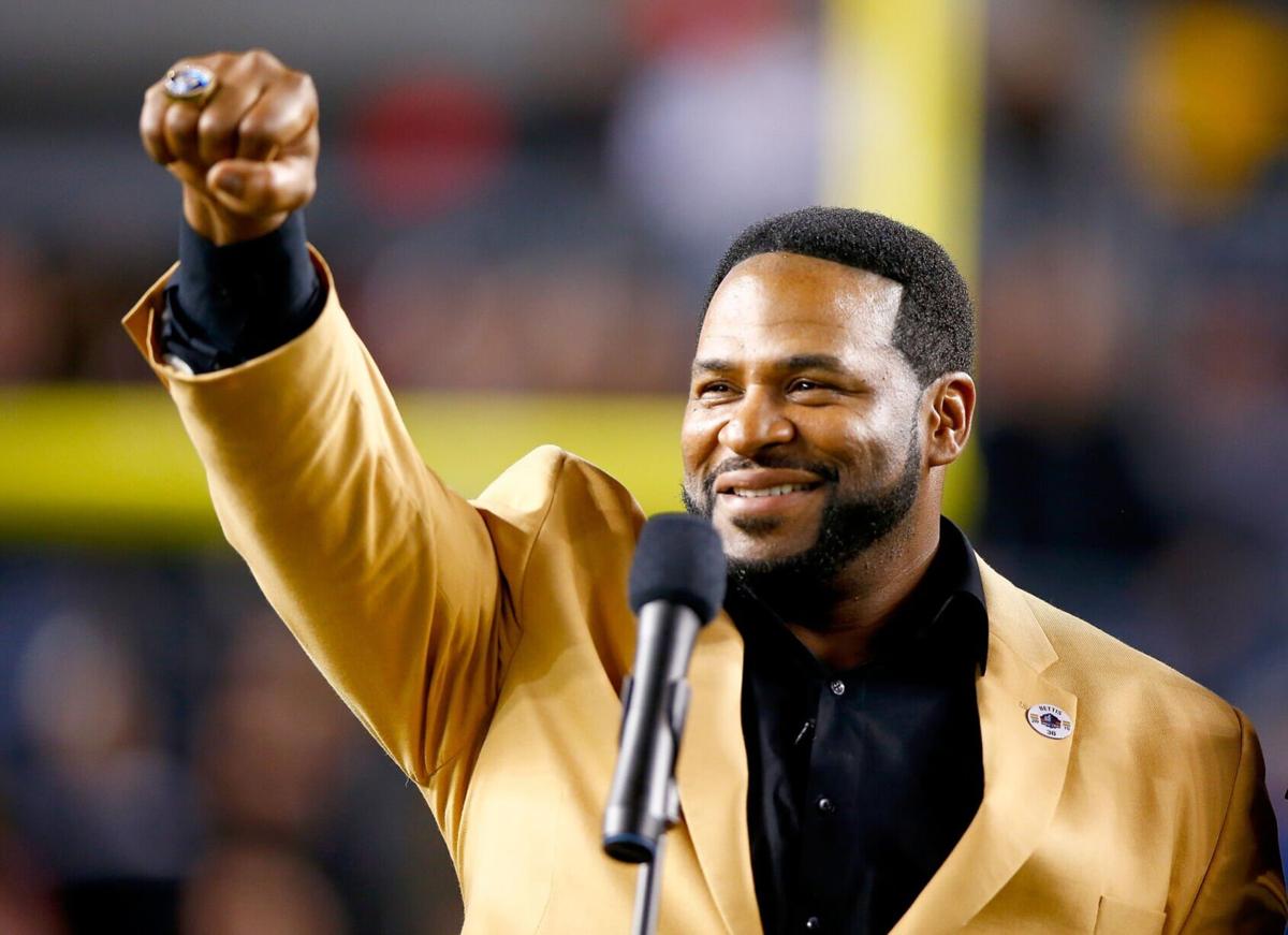 Hall of Famer Jerome Bettis addresses fans at Heinz Field during a ceremony for the presentation of his Hall of Fame ring during halftime of the game between the Pittsburgh Steelers and Baltimore Ravens at Heinz Field on Oct. 1, 2015, in Pittsburgh.