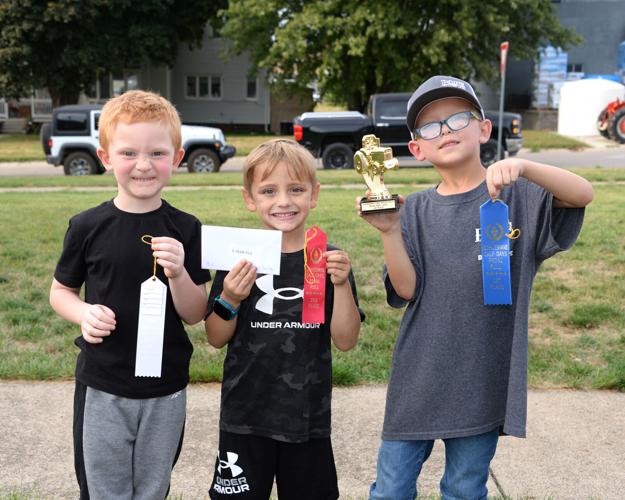 6 yr old boys pedal pull