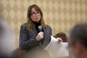 Governor denies influence over Summit pipeline process