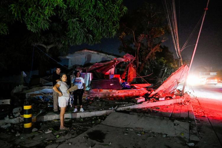 Aftermath of earthquakes in La Guaira