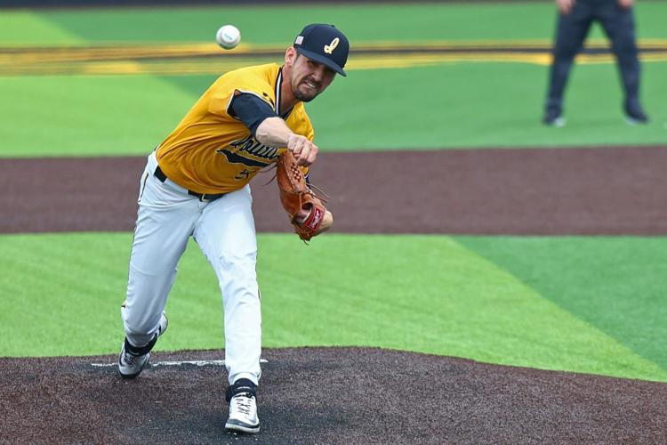 041325-spt-iowa-bsb-1 - 1