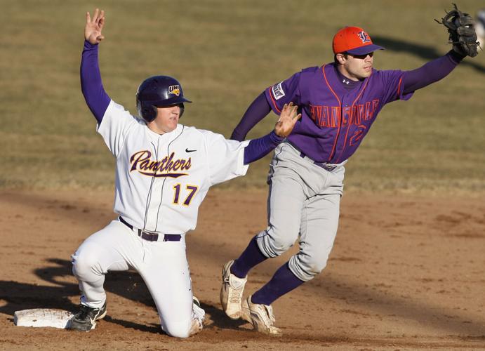 UNI Baseball (2008) 8