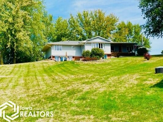 3 Bedroom Home in Montezuma - $399,000