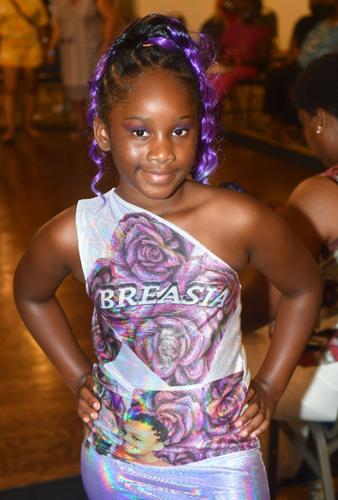 080920-qct-fashionshow-093