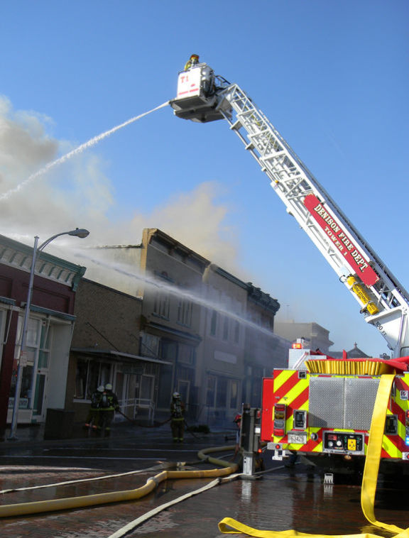 Denison Fire Department sends equipment, personnel to fire in downtown