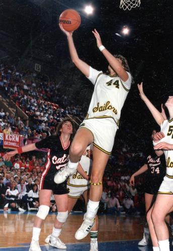 Six on Six - Molly Tideback Waterloo Columbus vs Western Dubuque