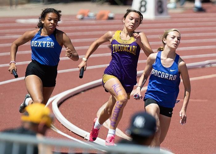 PHOTO GALLERY Day 2 of the New Mexico state track and field meet