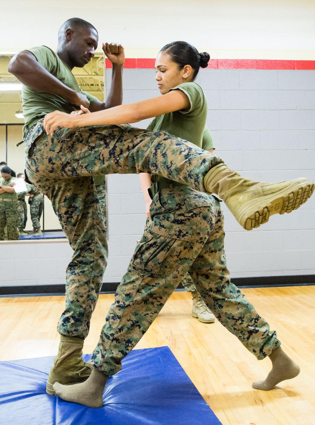 One Mind Any Weapon Henderson Hall Marines Participate In - 