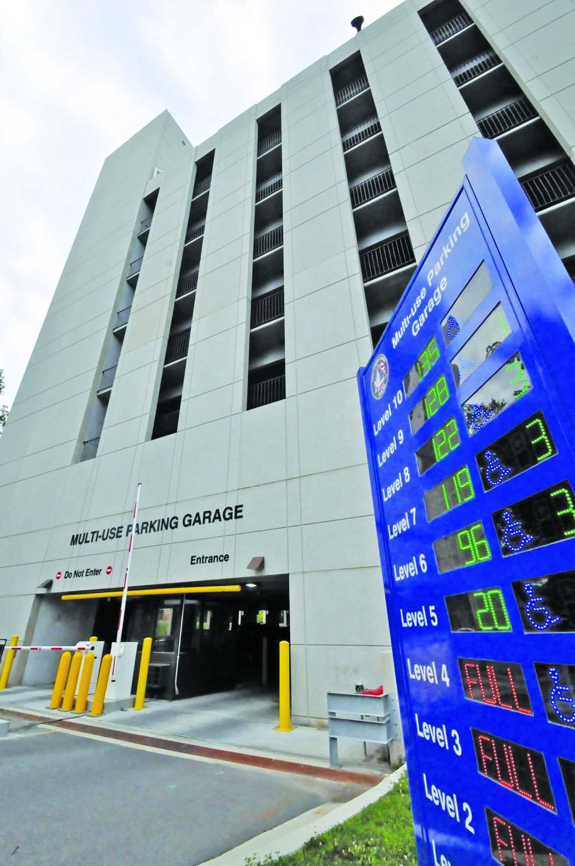 One Newark Center Garage 42 Mulberry St Newark Nj Parking Garages Mapquest [ 400 x 532 Pixel ]