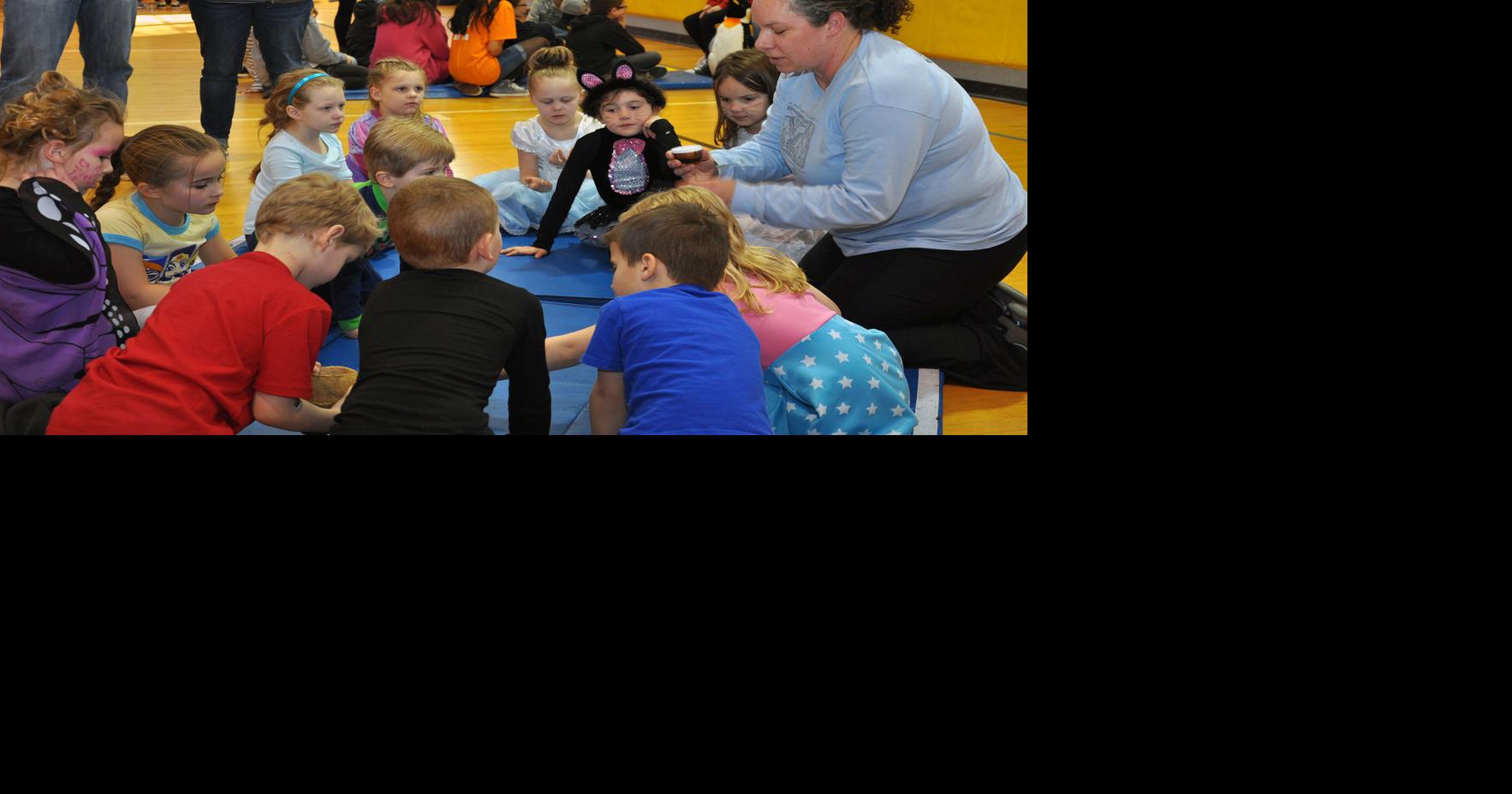 Base Community Adds Flavor and Flair to Dahlgren School Diversity Day