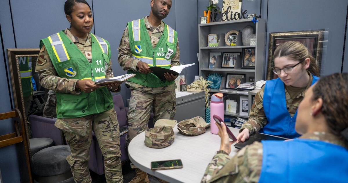Military Family Readiness Center leads hurricane exercise