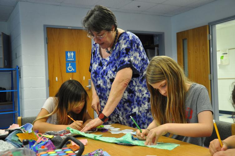 Dahlgren School Club Teaches Heirloom Skills Features