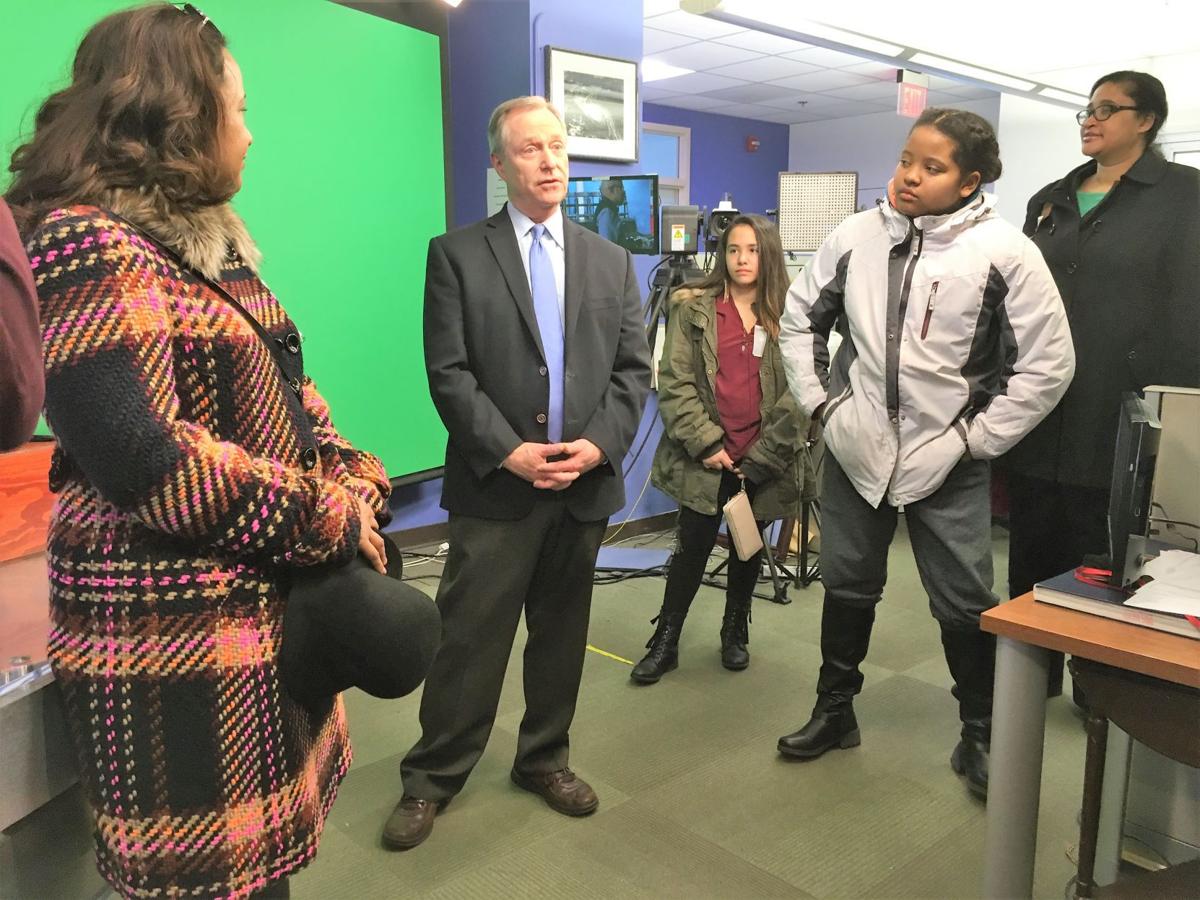 Nbc 4 Washington Dc Weather Team Army Community Services Group Takes Tour Of Nbc4 Washington