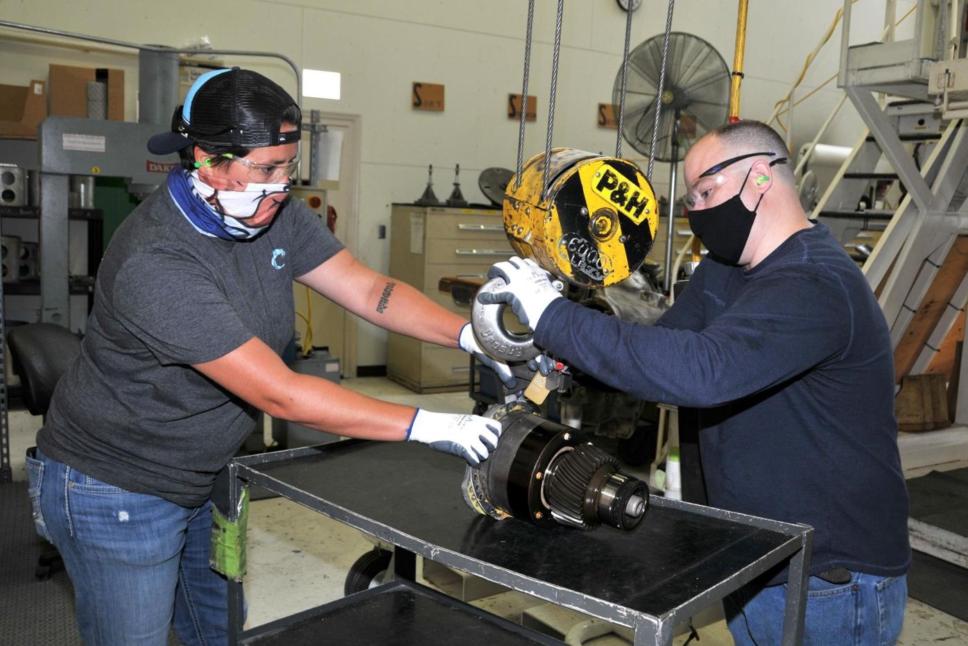 Frce Apprentice Program Offers Trainees Opportunity To Learn While They Earn Local Dcmilitary Com