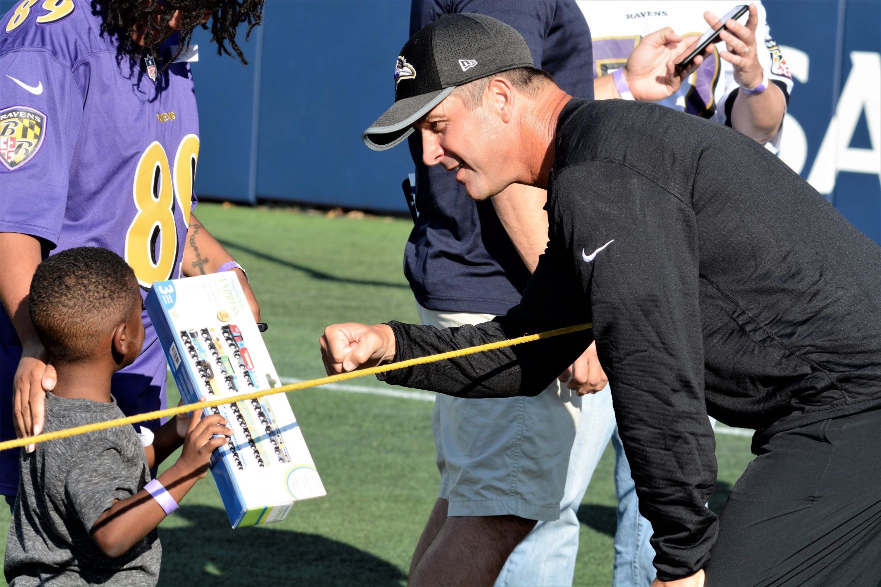 Baltimore Ravens salute the military in 