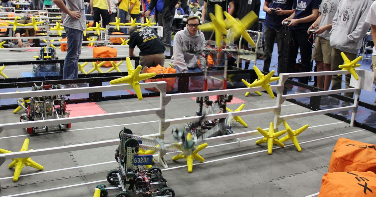 Robots Doing Test Photo: Putting robots to the test | News | dcourier.com
