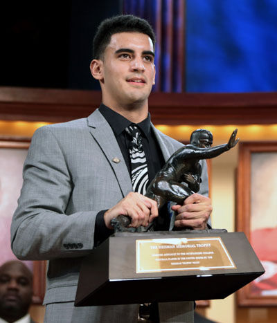 Oregon QB Marcus Mariota wins Heisman Trophy | Sports | dcourier.com