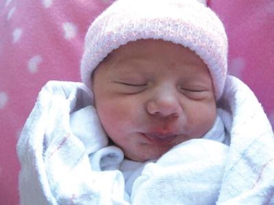 Birth: Skylar Elizabeth-Jean Vialpando | Life | dcourier.com