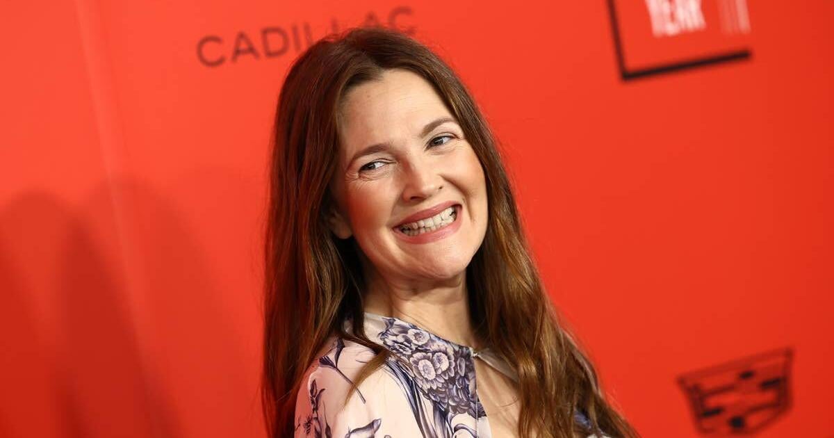 Drew Barrymore’s Retro Patio Rug Looks Like a Vintage Find, Without the Vintage Price Tag