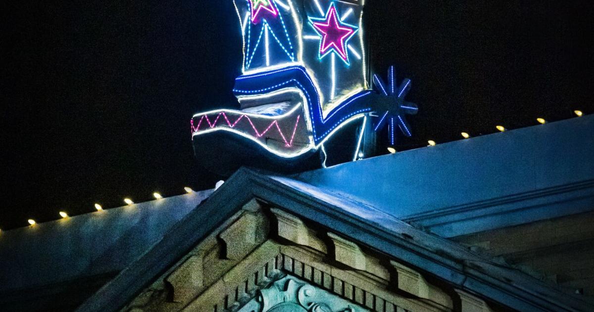 Boot Drop Whiskey Row Boot Drop celebrates 15 years as Prescott’s New Year’s Eve ...