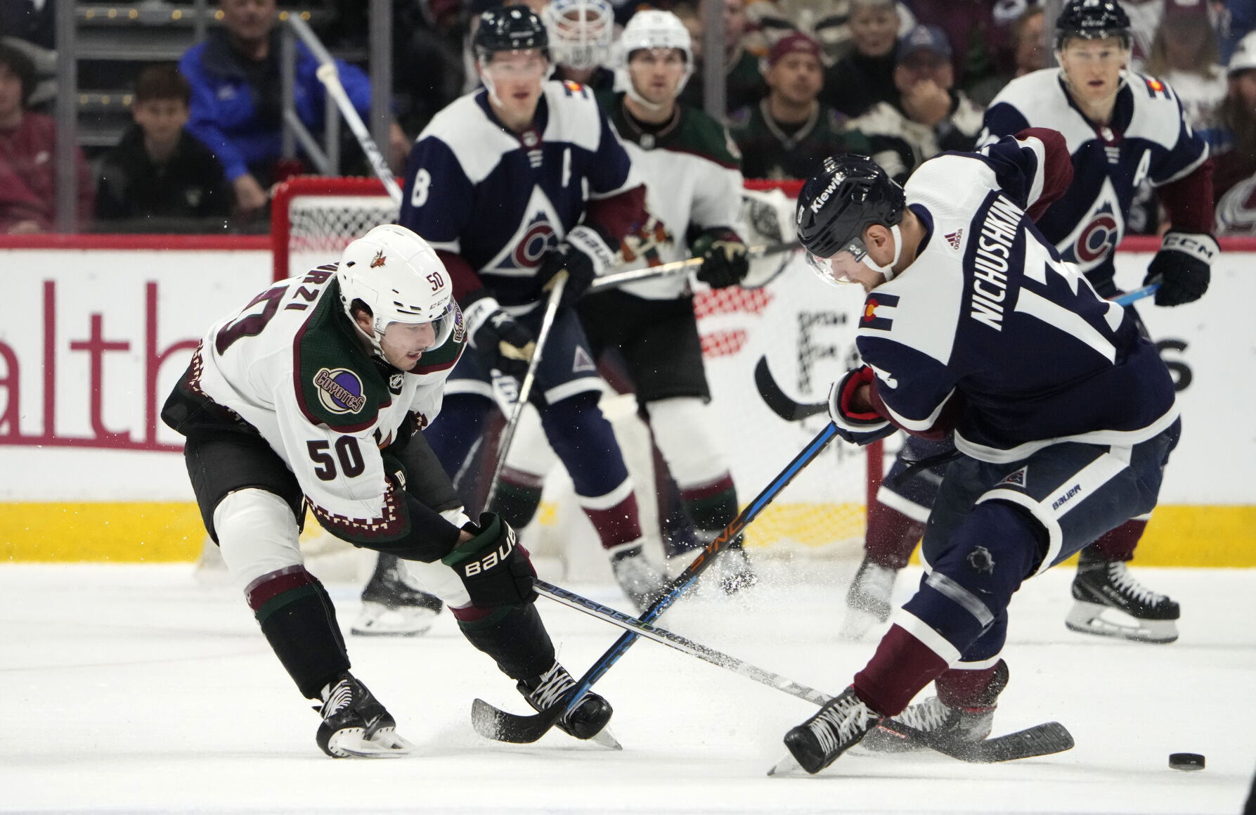 MacKinnon Gets Assist To Extend Point Streak To 18 Games, Avs Cruise To ...