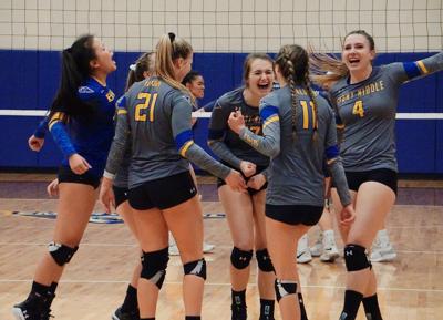 Iowa, here they come! Eagles vanquish Menlo in NAIA opening round