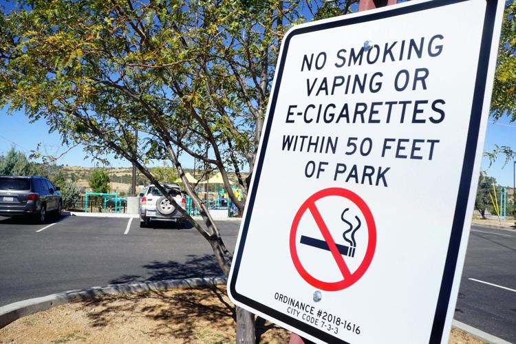 Ban on smoking in city parks is implemented with new signs | News