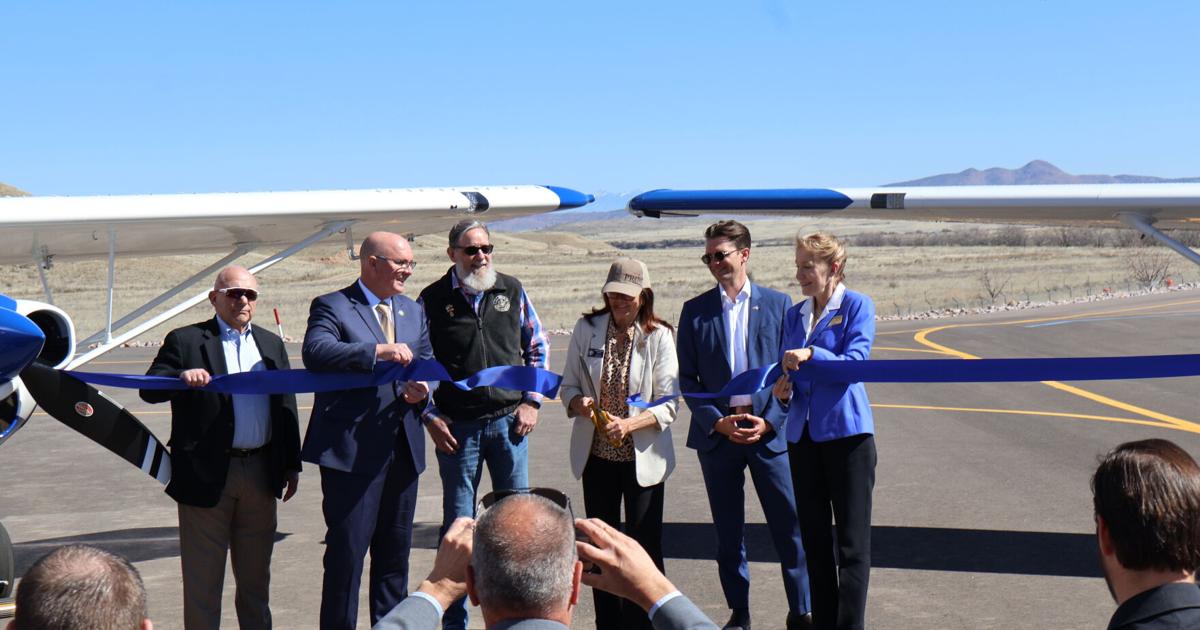 Embry-Riddle, city celebrate new flight training facility at airport ...