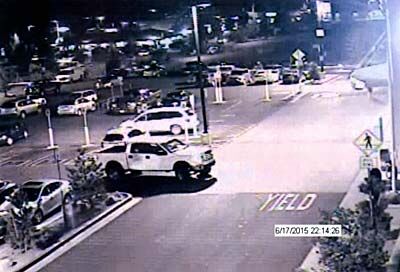 Police seek suspect in late-night Wal-Mart robbery | News | dcourier.com
