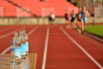 Expert advice for keeping young athletes hydrated and healthy ...