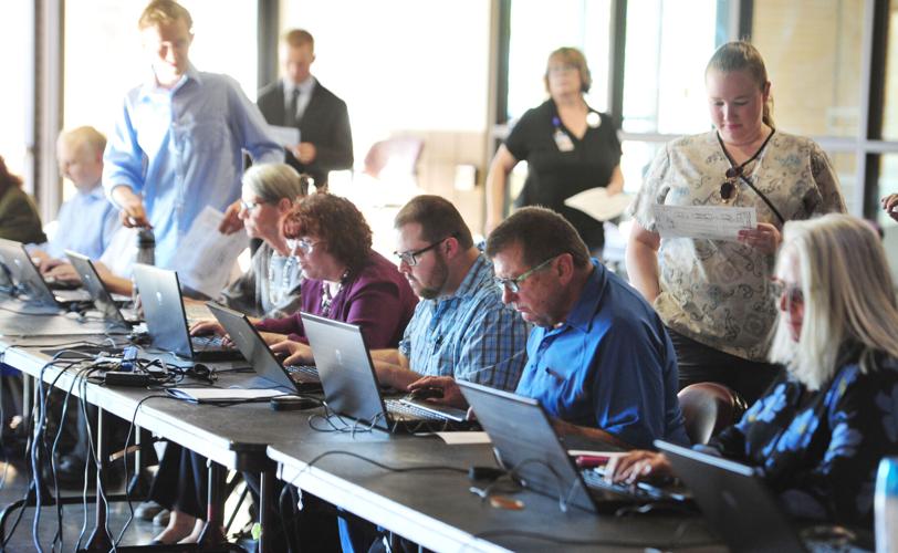 Prescott Valley Job Fair draws hundreds to Event Center News