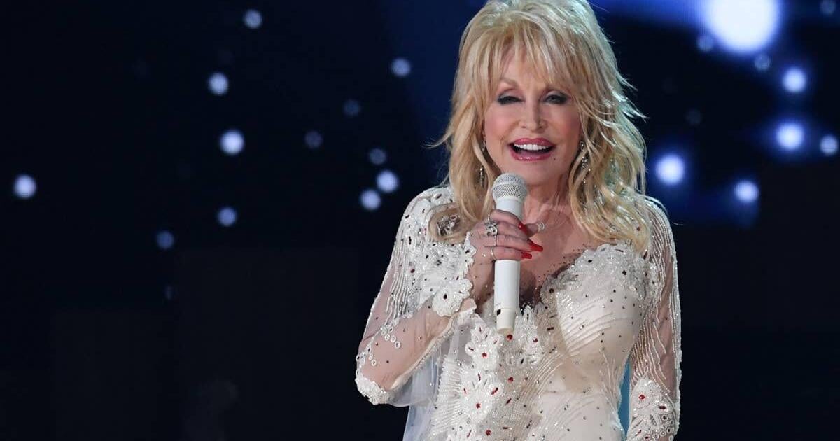 Dolly Parton’s Shimmery $30 Stoneware Tray Is a Charming Essential for Hosting and Home Styling