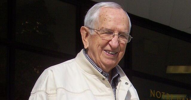 Remembering ‘Doc,’ Decatur High’s No. 1 fan | Decatur | decaturish.com