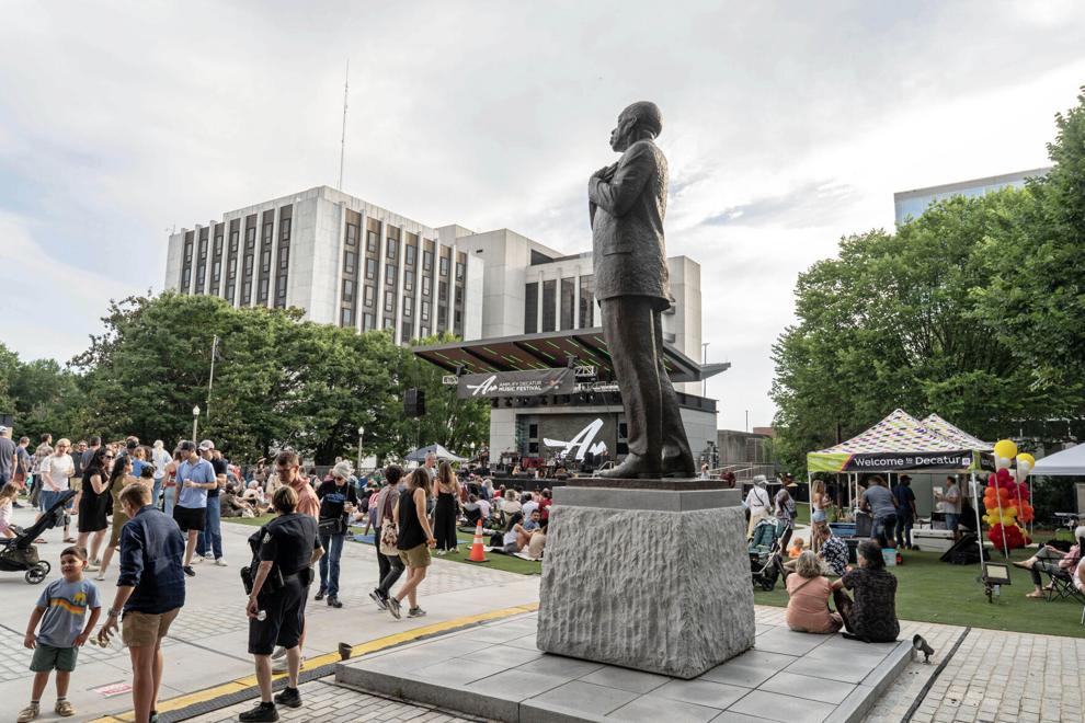 Decatur celebrates ribbon cutting of Square renovation