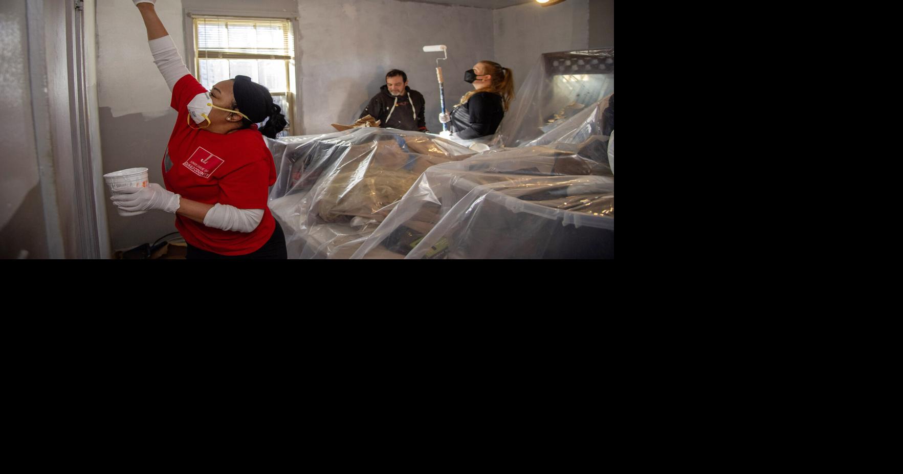Volunteers repair homes for Decatur seniors during MLK event | Photo Galleries