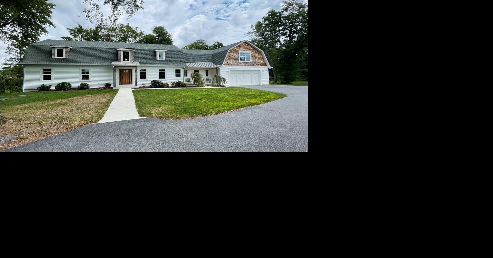 Modern Coastal Farmhouse on Beaver Dam Creek Milton, DE Farmhouse