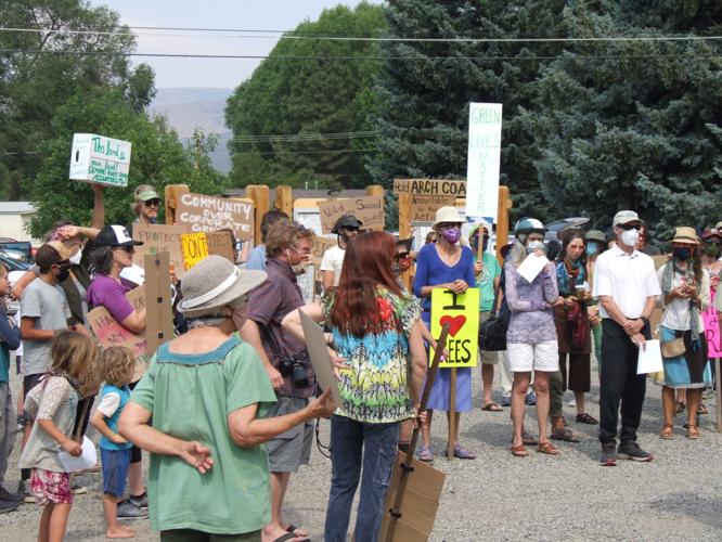 North Fork community gathers for peaceful protest against Arch Coal