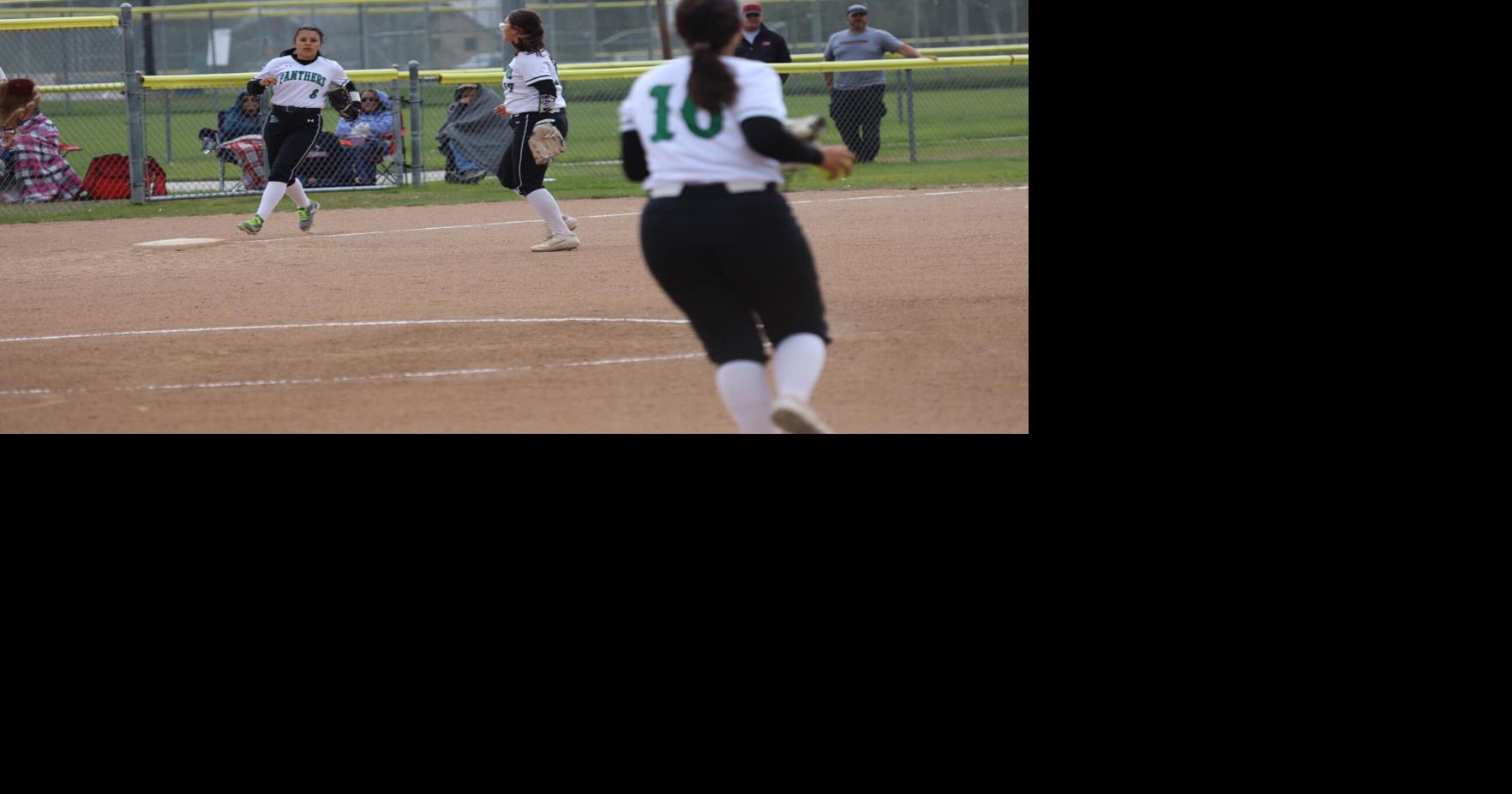 Softball continues on winning streak Sports