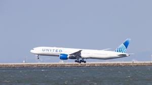 United Airlines to Send Vouchers to Phones