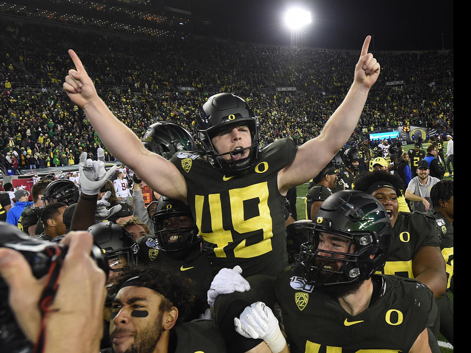 Oregon Football Ducks Edge Cougars On Late Field Goal Sports