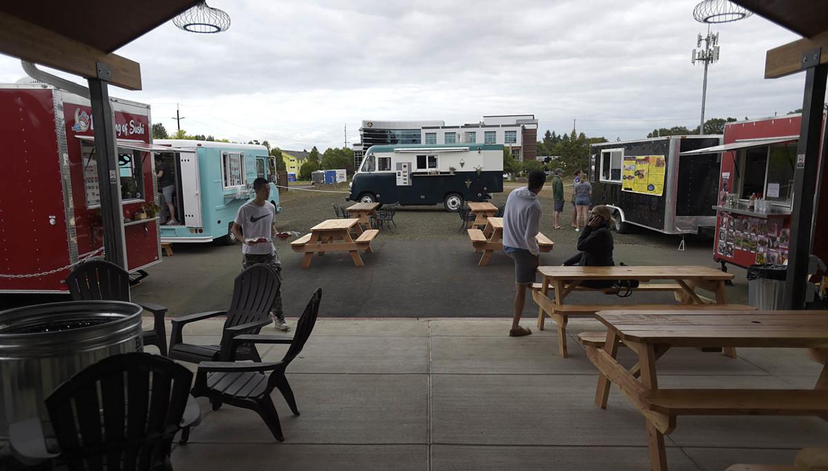 Food Cart Pod The Barn At Hickory Station Opens In North Albany