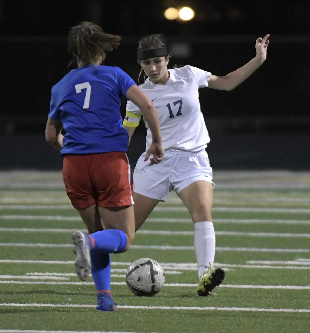 Warriors vs Bulldogs Girls Soccer02-my
