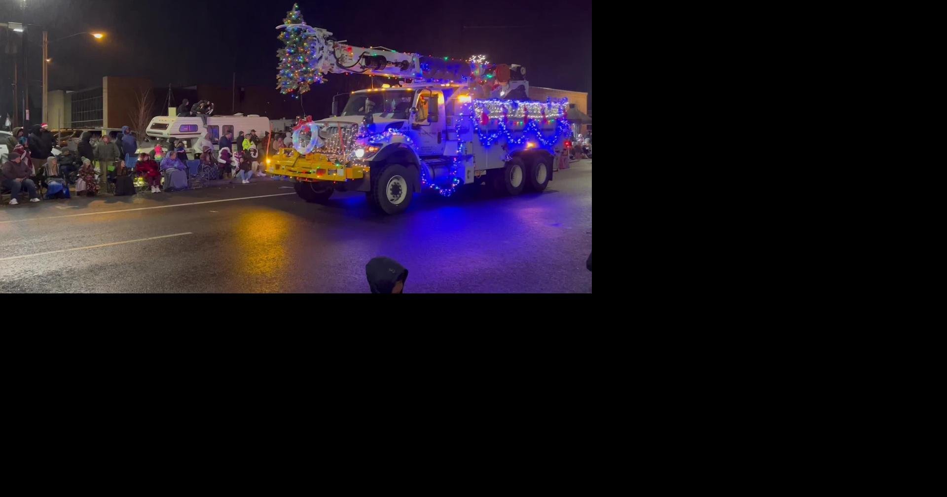 Sidewalks (and a hot tub) packed for Albany Christmas parade