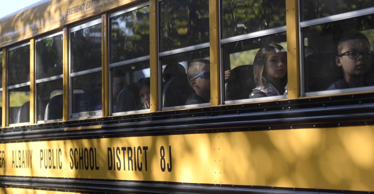school bus STOCK PIX