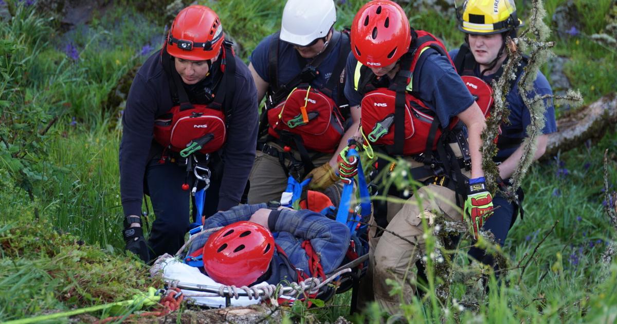 Execute Rope Lebanon firefighters execute low-angle rope rescue